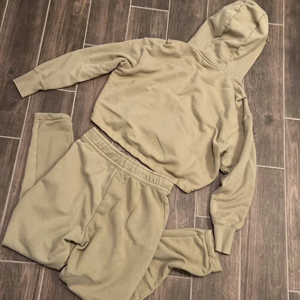 NIKE Modern French Terry Sweatshirt and Sweatpants 2 pc SET